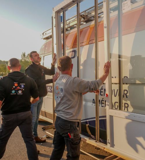 Fenêtre triple vitrage à Angers poids menuiserie