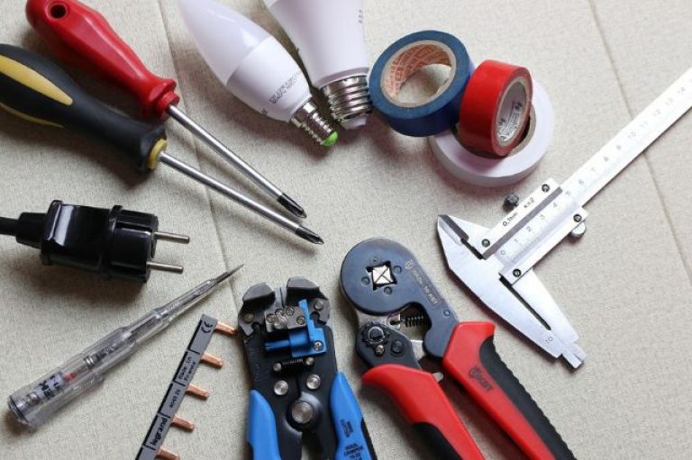 outils de travaux électricité angers