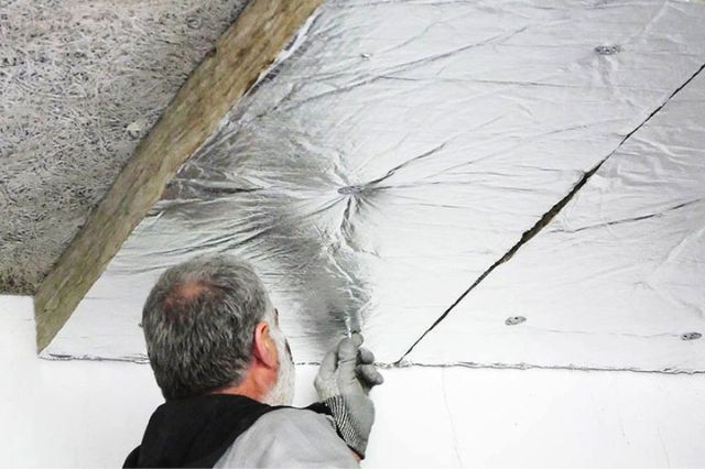 pose d'isolant plafond planchers bas