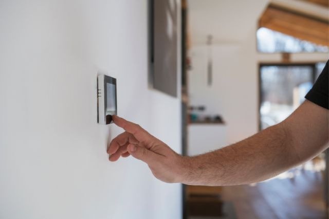 Lire la suite à propos de l’article PAC air-eau ou air-air : comment choisir le bon modèle pour votre maison ?